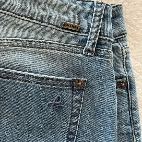 DL 1961 Instasculpt cropped - Picture 14 of 16